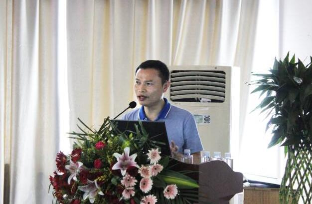 首页 - 澳门(金沙)官网网站首页玻璃体切割何建忠.jpg