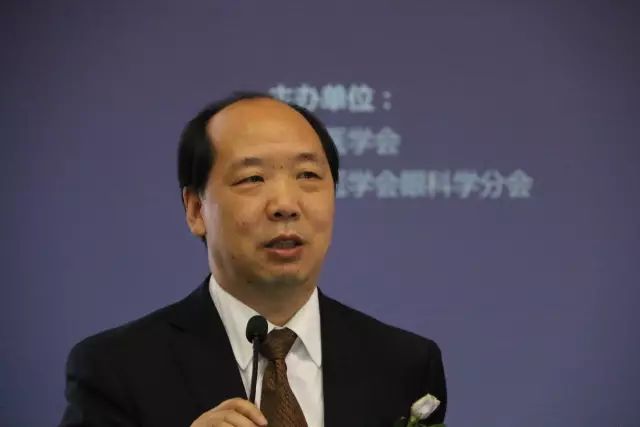 首页 - 澳门(金沙)官网网站首页集团业务副总院长郭海科教授介绍《中国白内障眼科医师明日之星计划》.jpg