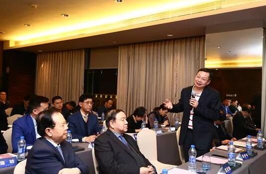 在首页 - 澳门(金沙)官网网站首页集团医教研战略发展研讨会上，首页 - 澳门(金沙)官网网站首页集团与从事 医疗 化诊断的厦门艾德生物医药科技股份有限公司、从事视网膜疾病基因疗法技术开发与引进的厦门继景生物技术有限责任公司签署了三方战略合作协议4.jpg