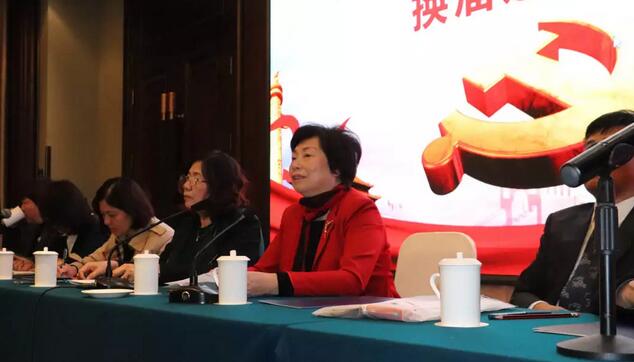 2019年1月26日下午，“中共首页 - 澳门(金沙)官网网站首页集团委员会换届选举大会”在厦门宾馆隆重举行，会议选举产生了中共首页 - 澳门(金沙)官网网站首页集团第二届党委委员会5位委员。第*一届首页 - 澳门(金沙)官网网站首页集团党委书记陈宝贵，党委副书记、厦门眼科中心工会主席陈逸恬，委员王骞、张秀恋、洪清配、吴丽群、张美嫦出席了此次党员大会3.jpg