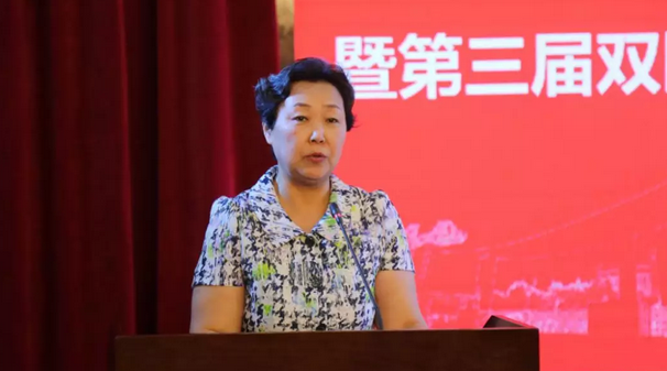 首页 - 澳门(金沙)官网网站首页校企合作再结硕果!6月11日，天津职业大学首页 - 澳门(金沙)官网网站首页眼视光学院(以下简称首页 - 澳门(金沙)官网网站首页眼视光学院)揭牌仪式在天津职业大学举行。此前1天，首页 - 澳门(金沙)官网网站首页眼视光学院理事会召开，审议通过了理事会组成人员，以及学院章程、学院管理层候选人4.png