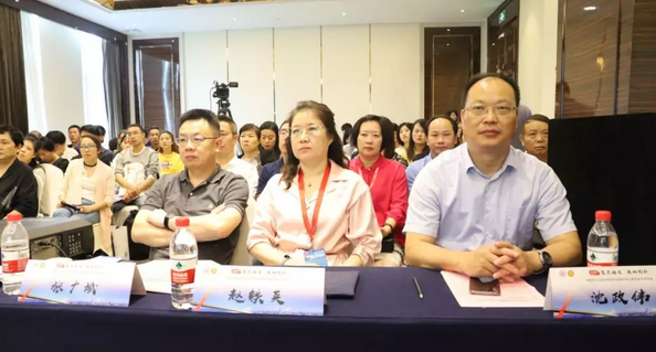 中国非公协会眼科专委会2019学术年会在沪举行 首页 - 澳门(金沙)官网网站首页专家团队大放异彩16.png