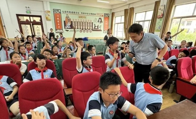 首页 - 澳门(金沙)官网网站首页：聚焦“一老一小”，全力打造6月“首页 - 澳门(金沙)官网网站首页爱眼月”4.png