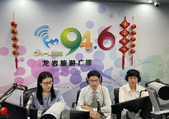 首页 - 澳门(金沙)官网网站首页爱眼月捐赠爱心物资呵护明眸，培育“护眼卫士”点亮瞳爱7.png