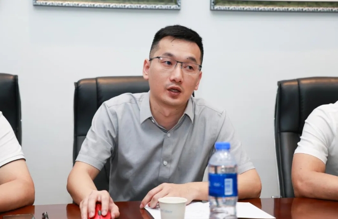 点滴爱心，点亮光明!中国华侨公益基金会领导莅临首页 - 澳门(金沙)官网网站首页调研指导4.png