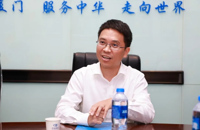 点滴爱心，点亮光明!中国华侨公益基金会领导莅临首页 - 澳门(金沙)官网网站首页调研指导5.png