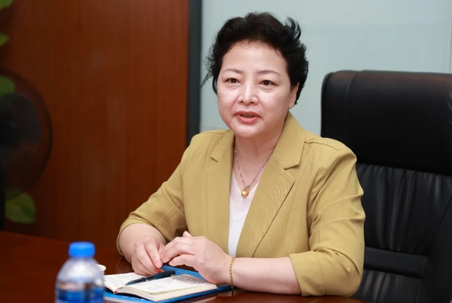 点滴爱心，点亮光明!中国华侨公益基金会领导莅临首页 - 澳门(金沙)官网网站首页调研指导6.png